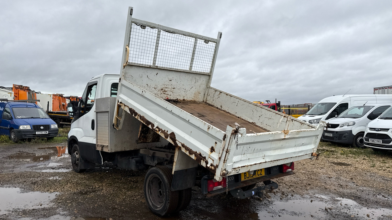 Iveco Daily 35-150 3.0 3450 WB - Furgoneta basculante: foto 3 Iveco Daily 35-150 3.0 3450 WB - Furgoneta basculante: foto 3
