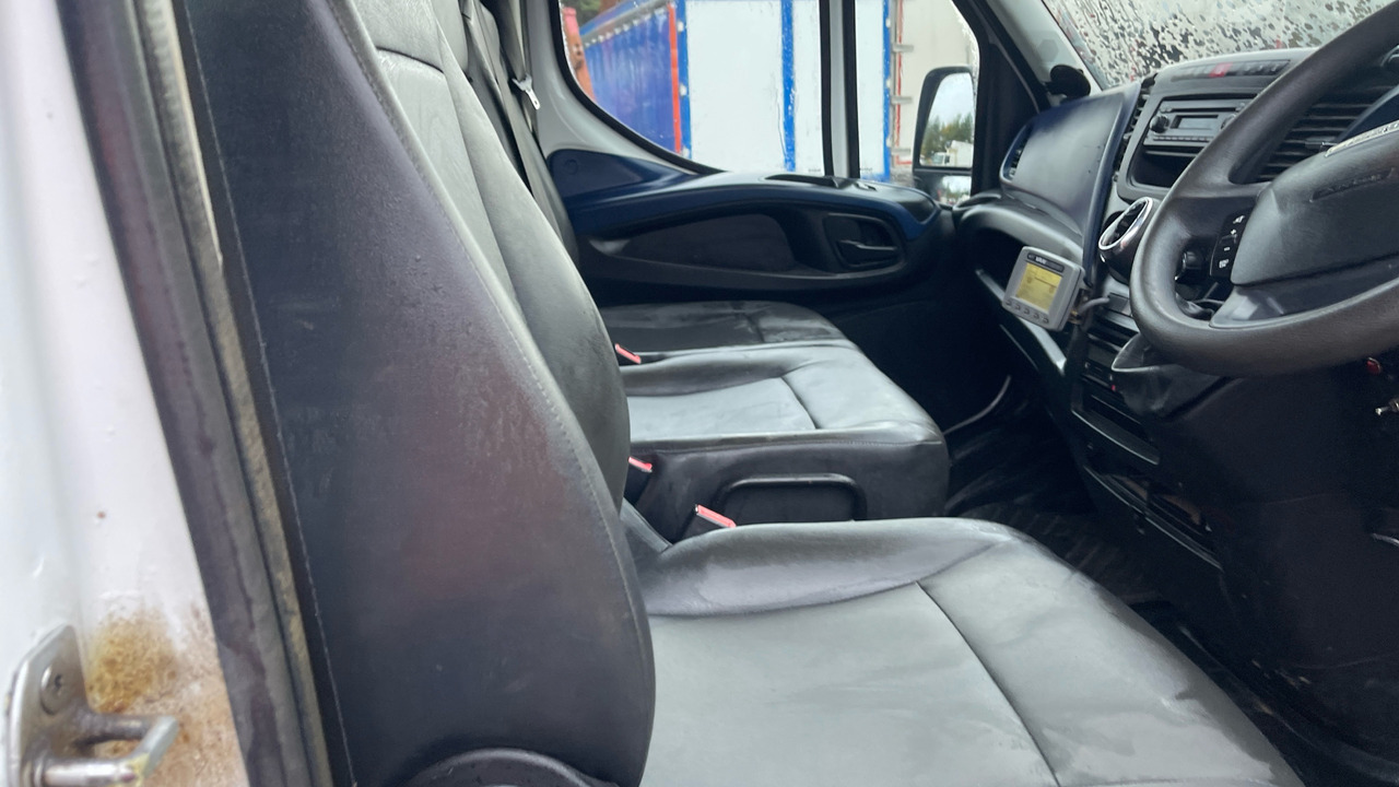 Iveco Daily 50-180 - Furgoneta caja abierta: foto 5 Iveco Daily 50-180 - Furgoneta caja abierta: foto 5
