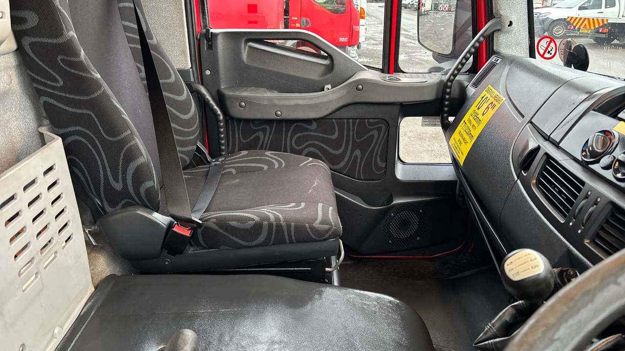 Camión caja cerrada Iveco Eurocargo 75E16: foto 8