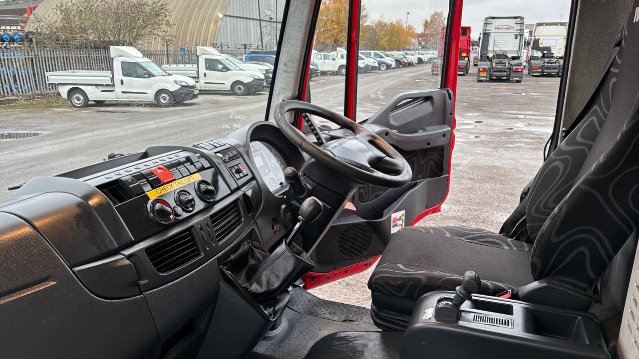 Camión caja cerrada Iveco Eurocargo 75E16: foto 13