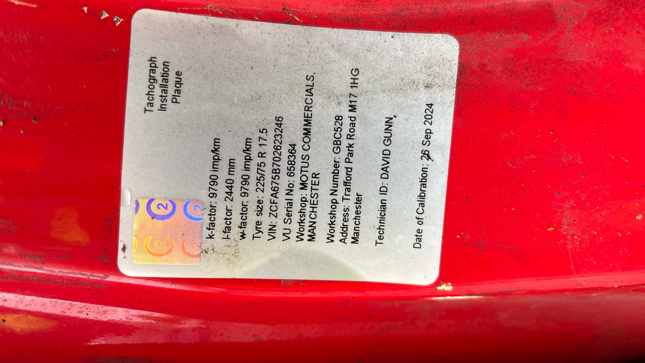 Camión caja cerrada Iveco Eurocargo 75E16: foto 12