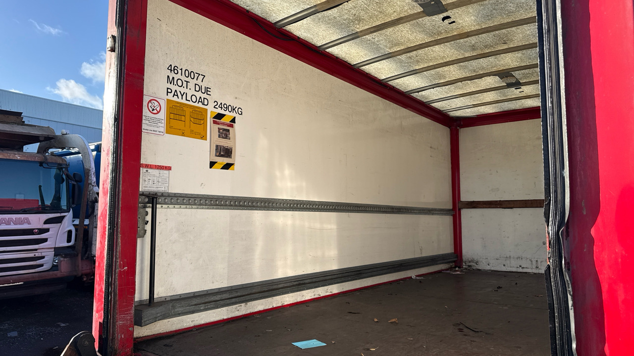 Camión caja cerrada Iveco Eurocargo 75E16: foto 19