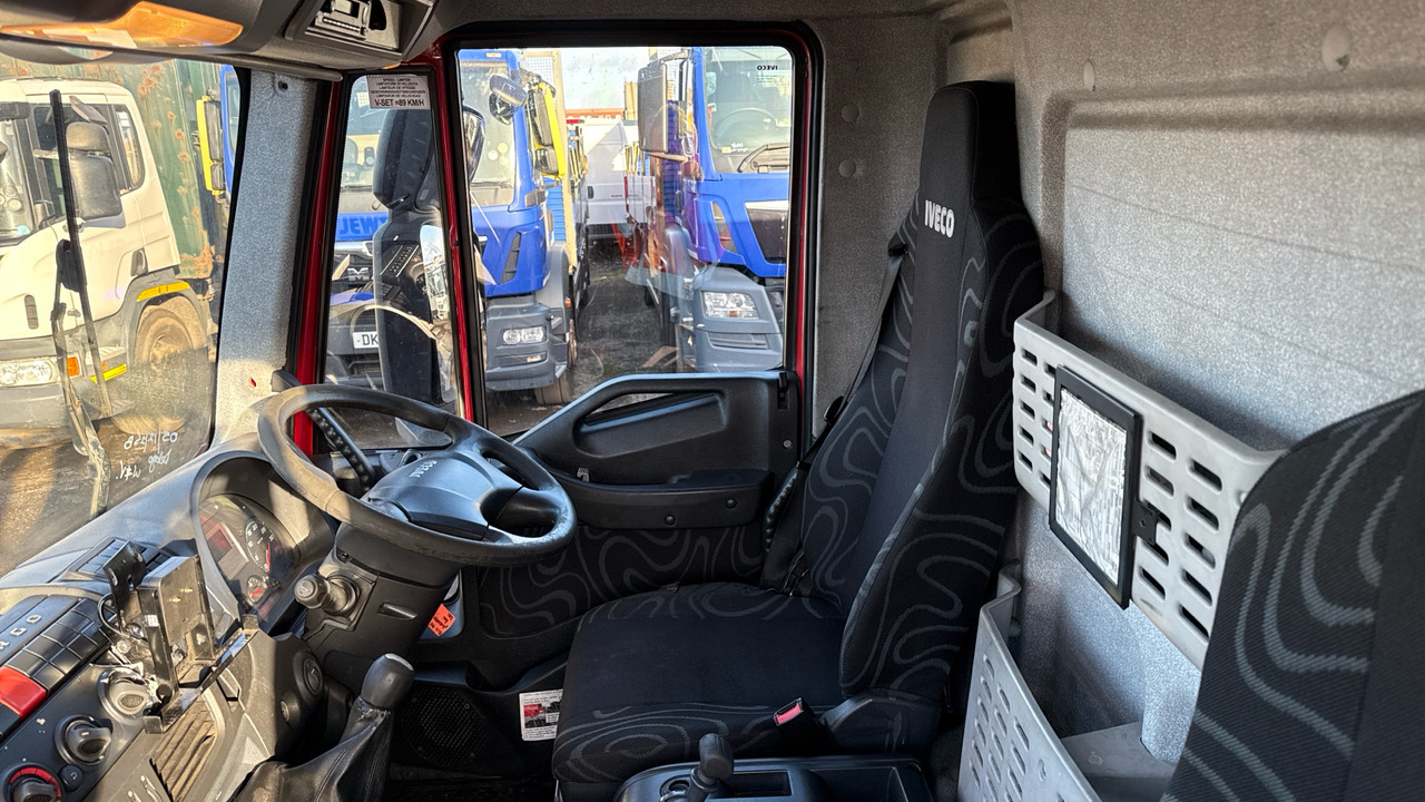 Camión caja cerrada Iveco Eurocargo 75E16: foto 16