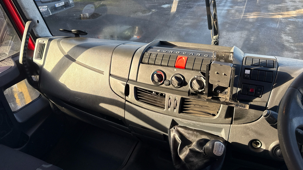 Camión caja cerrada Iveco Eurocargo 75E16: foto 7