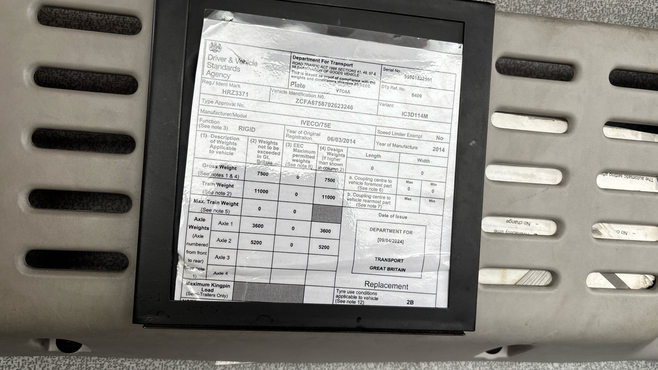 Camión caja cerrada Iveco Eurocargo 75E16: foto 11