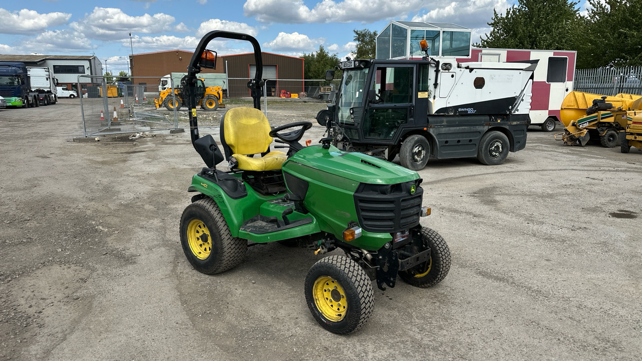 JOHN DEERE X949 - Cortacésped: foto 1 JOHN DEERE X949 - Cortacésped: foto 1