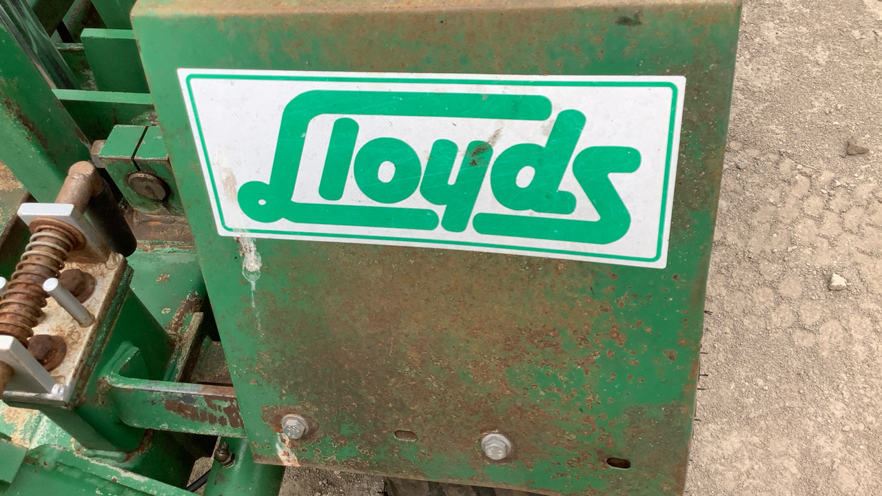 LLOYDS LEDA TRAILED 7 GANG FAIRWAY MOWER - Equipo de construcción: foto 5 LLOYDS LEDA TRAILED 7 GANG FAIRWAY MOWER - Equipo de construcción: foto 5