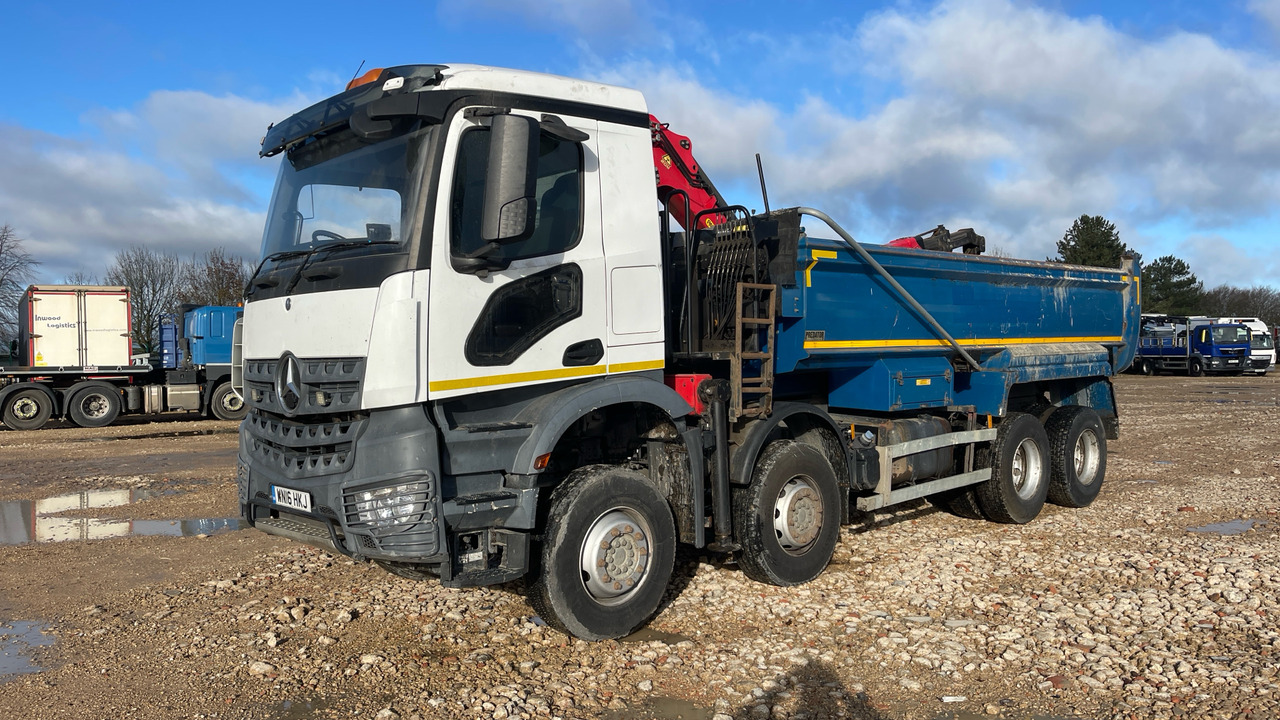 MERCEDES-BENZ AROCS - Camión volquete, Camión grúa: foto 2 MERCEDES-BENZ AROCS - Camión volquete, Camión grúa: foto 2
