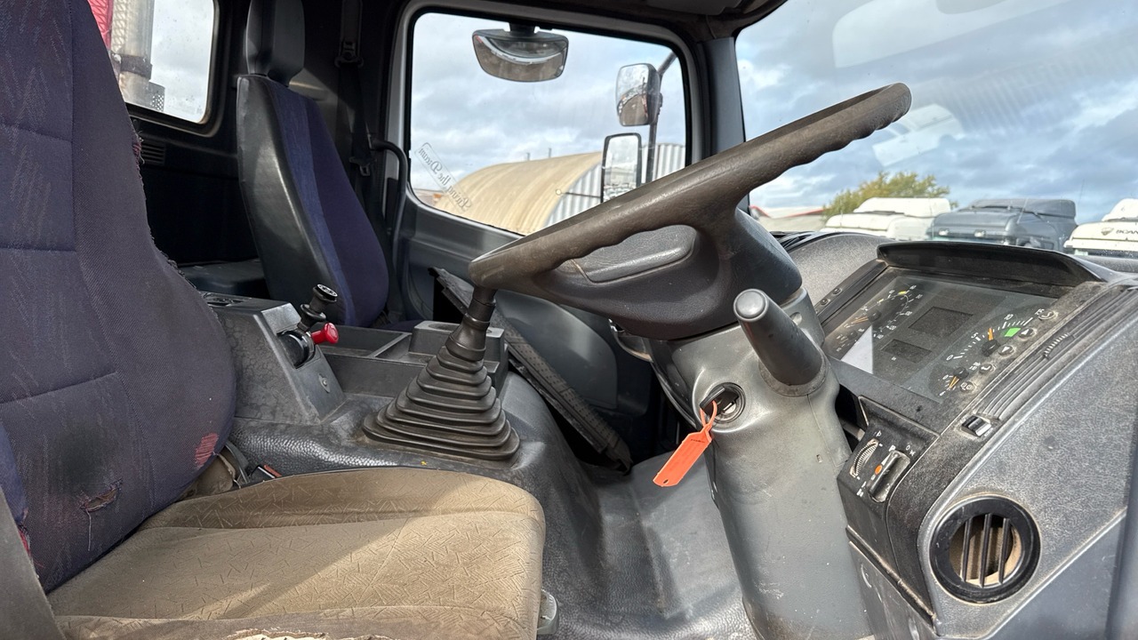 MERCEDES-BENZ ATEGO 1823 - Camión portacontenedor de cadenas: foto 5 MERCEDES-BENZ ATEGO 1823 - Camión portacontenedor de cadenas: foto 5