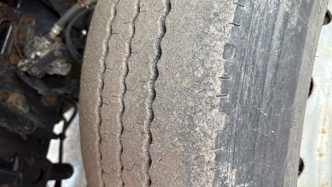 Camión portacontenedor de cadenas MERCEDES-BENZ ATEGO 1823: foto 15 Camión portacontenedor de cadenas MERCEDES-BENZ ATEGO 1823: foto 15