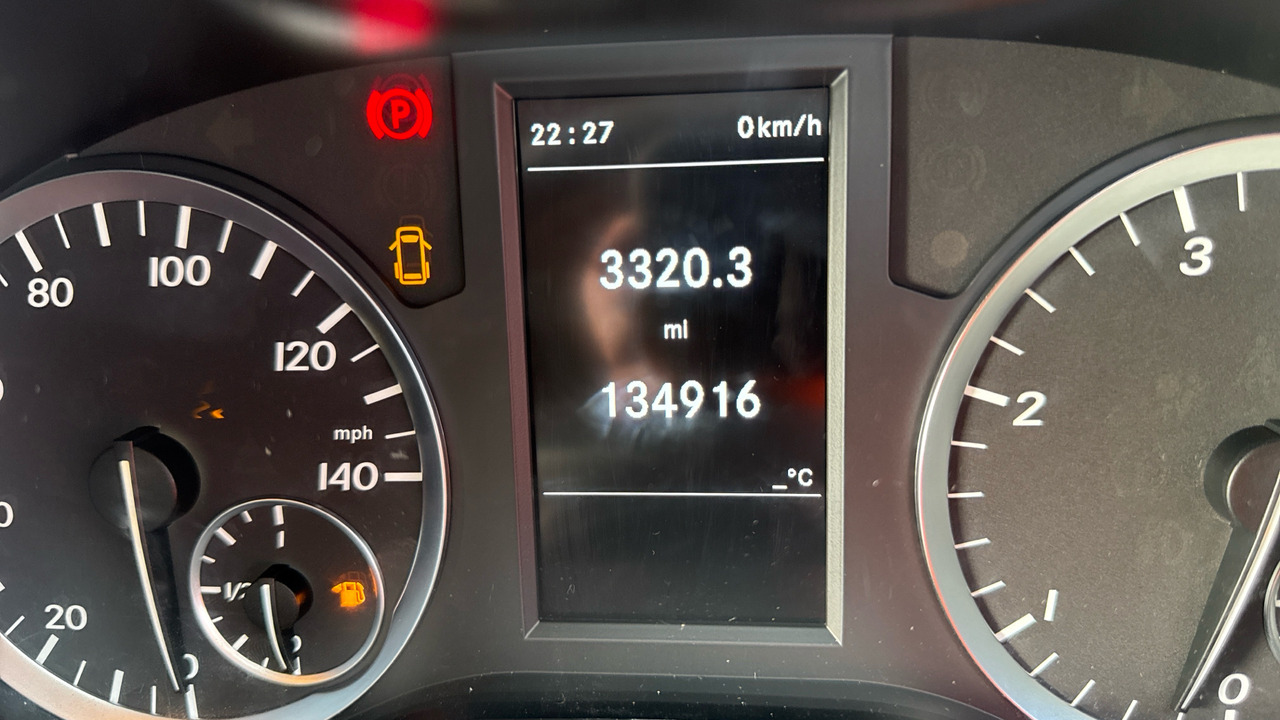 Furgoneta combi MERCEDES-BENZ VITO 114CDI BlueTec: foto 9