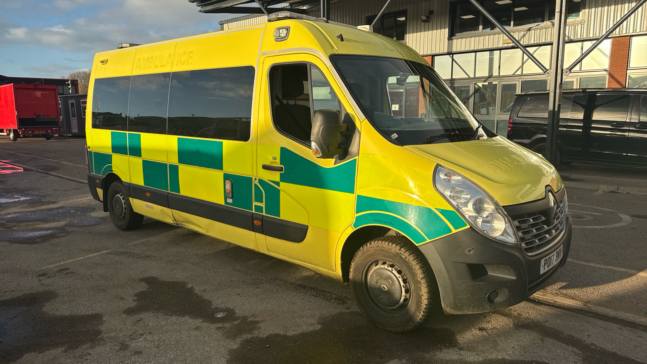 RENAULT MASTER 150.39 - Ambulancia: foto 1 RENAULT MASTER 150.39 - Ambulancia: foto 1