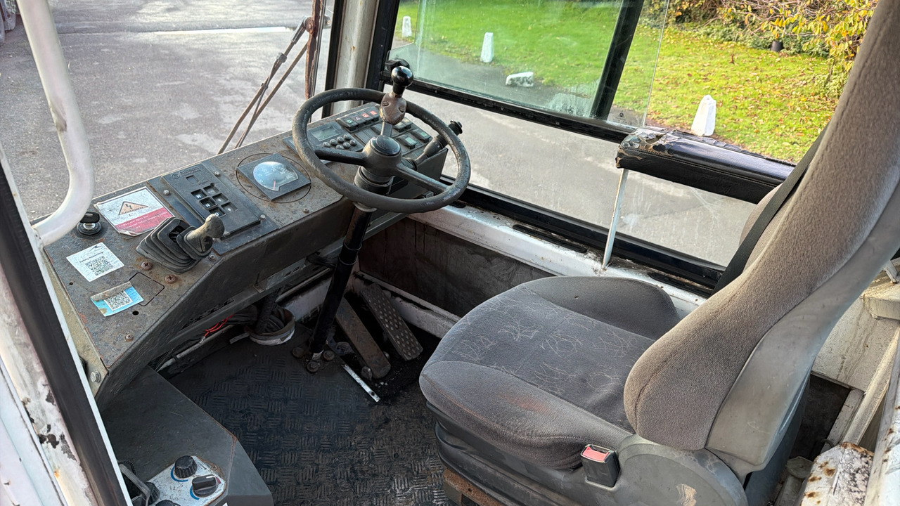 TERBERG YT180 - Tractor industrial: foto 5 TERBERG YT180 - Tractor industrial: foto 5