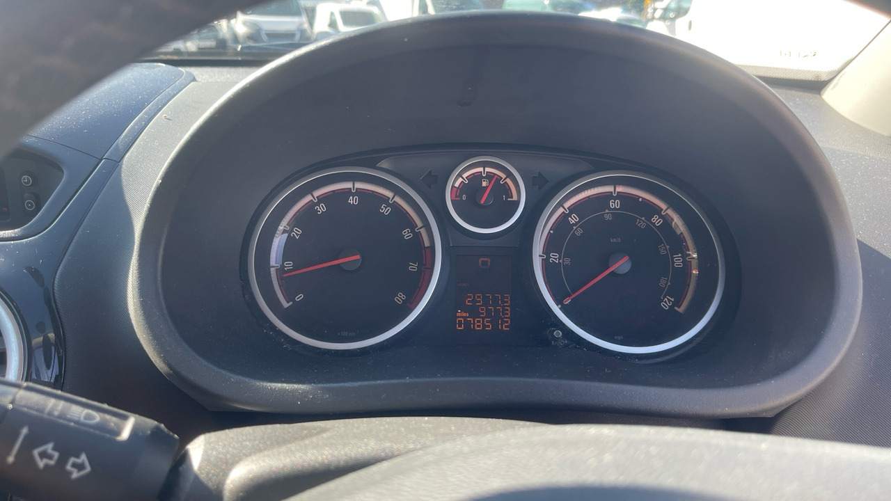 Hatchback VAUXHALL CORSA 1.4I: foto 6