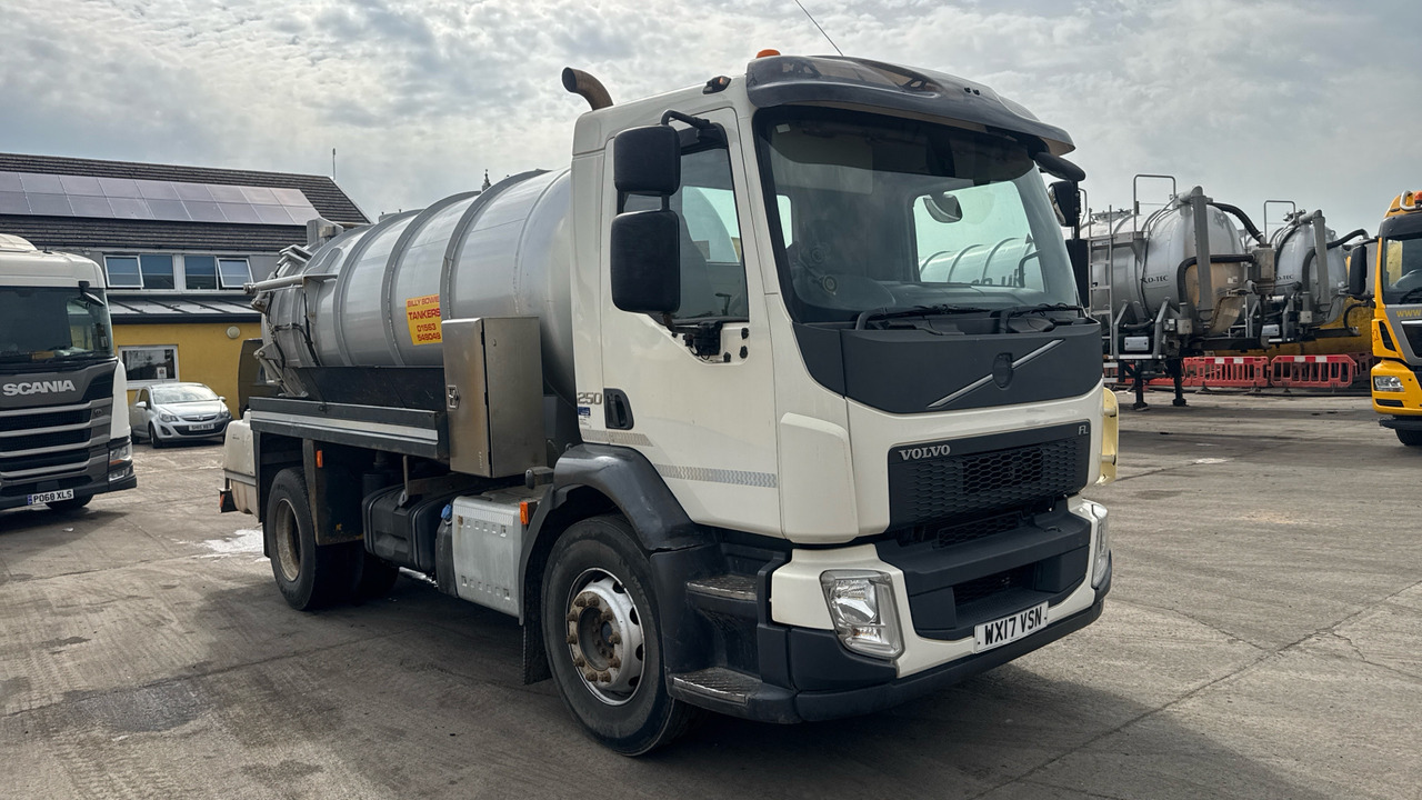 VOLVO FL 250 - Limpieza de alcantarillado: foto 1 VOLVO FL 250 - Limpieza de alcantarillado: foto 1