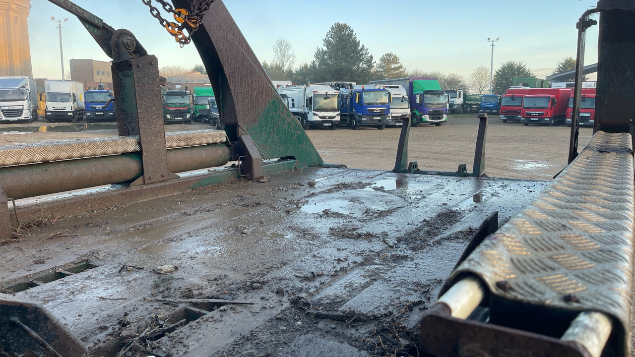 Camión portacontenedor de cadenas Volvo FL 250: foto 17 Camión portacontenedor de cadenas Volvo FL 250: foto 17