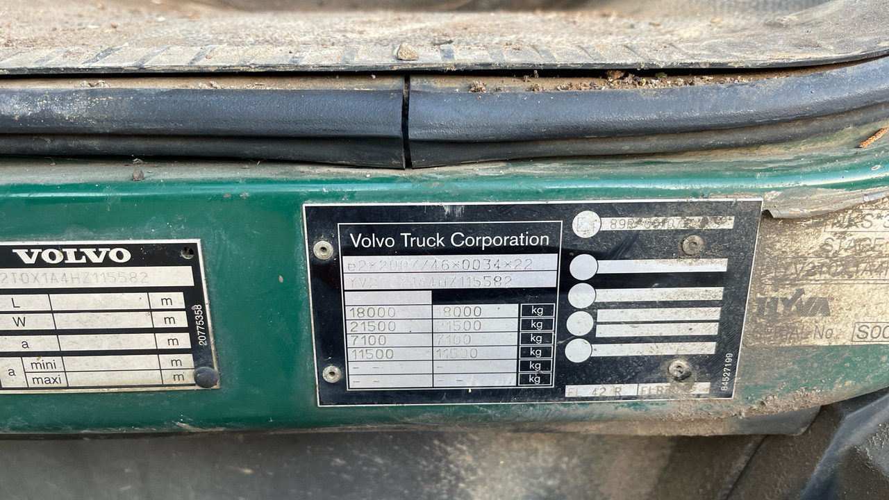 Camión portacontenedor de cadenas Volvo FL 250: foto 12 Camión portacontenedor de cadenas Volvo FL 250: foto 12