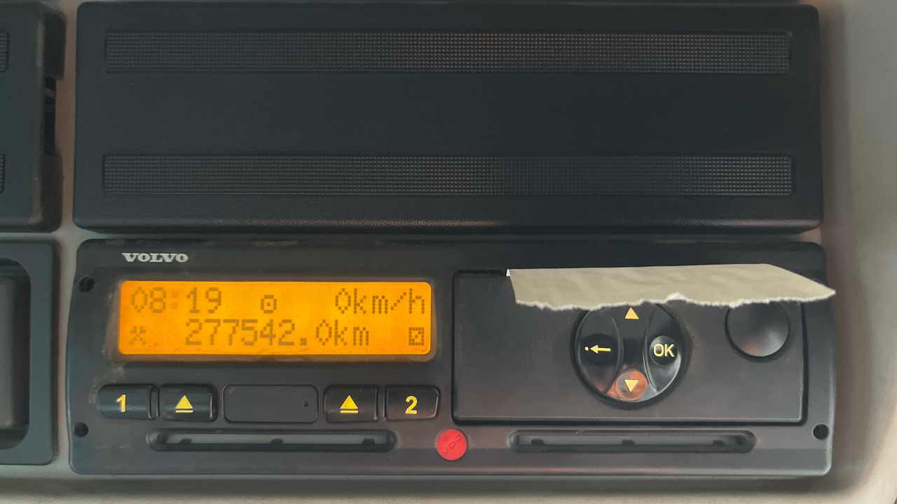 Camión portacontenedor de cadenas Volvo FL 250: foto 9 Camión portacontenedor de cadenas Volvo FL 250: foto 9