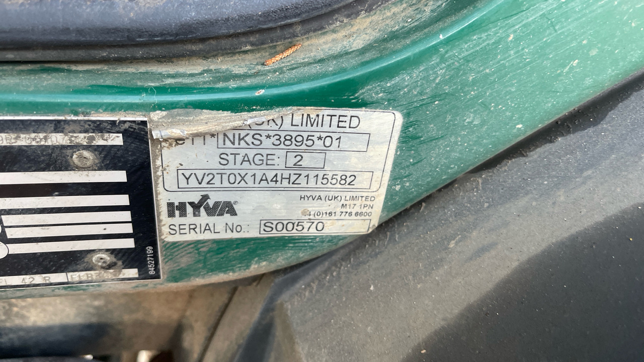 Camión portacontenedor de cadenas Volvo FL 250: foto 14 Camión portacontenedor de cadenas Volvo FL 250: foto 14