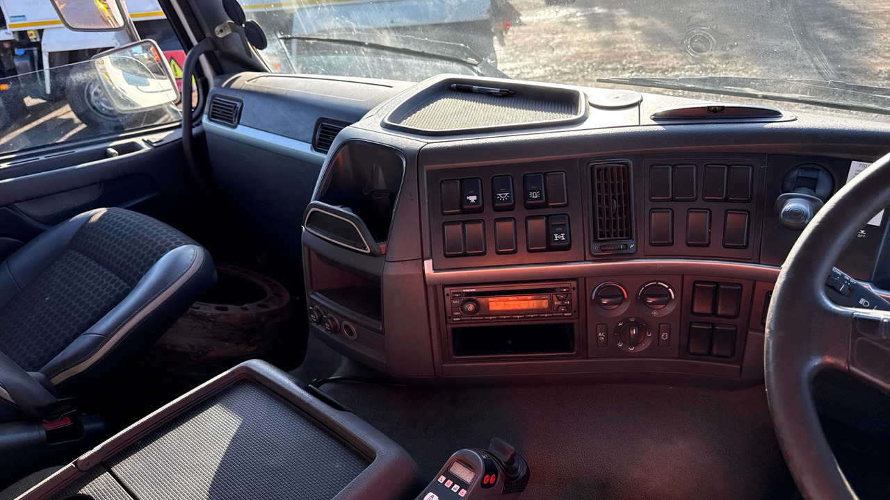 Camión multibasculante Volvo FMX 380: foto 7