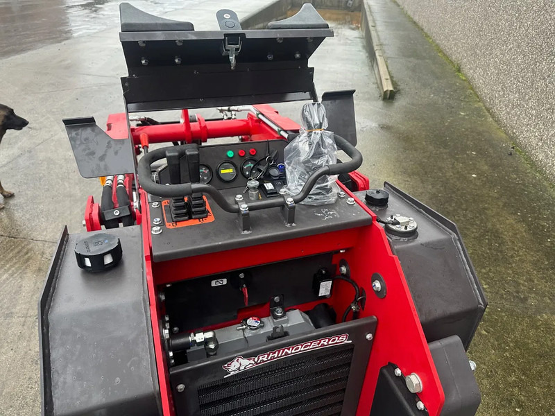 Rhinoceros KS925 - Bulldozer: foto 4 Rhinoceros KS925 - Bulldozer: foto 4