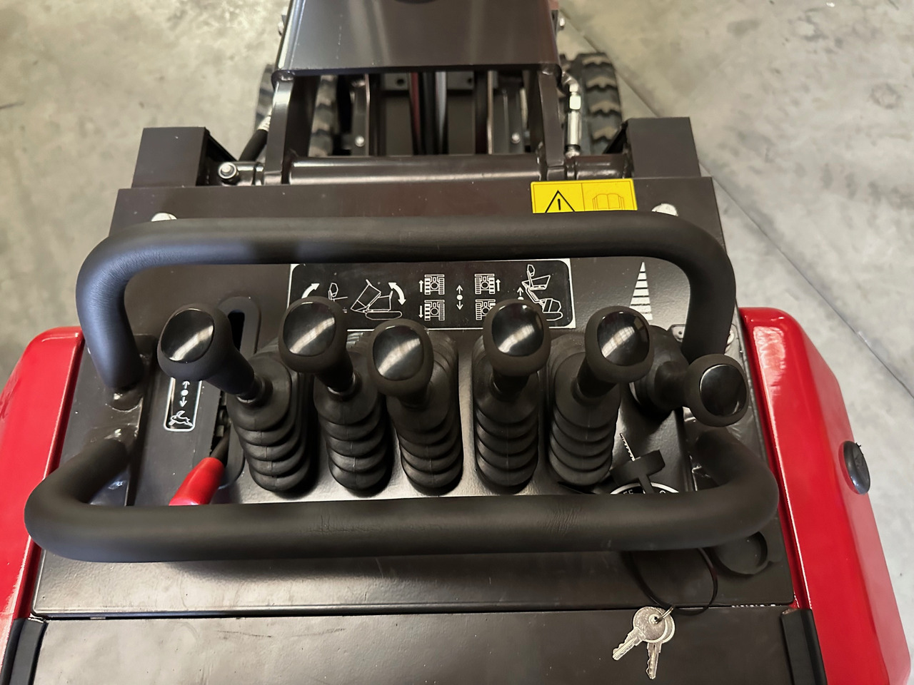 Minidumper nuevo Rhinoceros XN800: foto 8