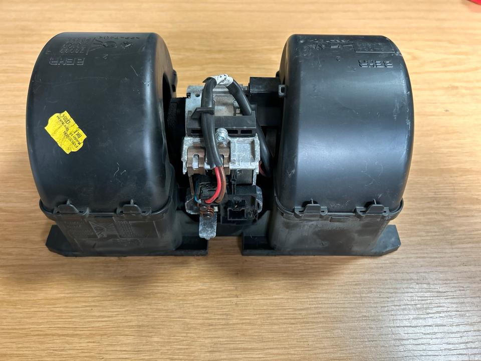 DAF CF Klimaanlage Motor A4584/A4588 - Sistema de refrigeración para Camión: foto 5 DAF CF Klimaanlage Motor A4584/A4588 - Sistema de refrigeración para Camión: foto 5
