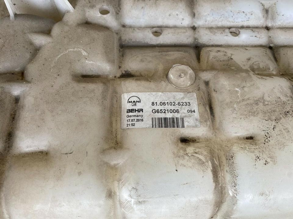MAN TGL Ausgleichsbehälter Kühlmittel 81061026228 81061026233 - Depósito de expansión para Camión: foto 4 MAN TGL Ausgleichsbehälter Kühlmittel 81061026228 81061026233 - Depósito de expansión para Camión: foto 4