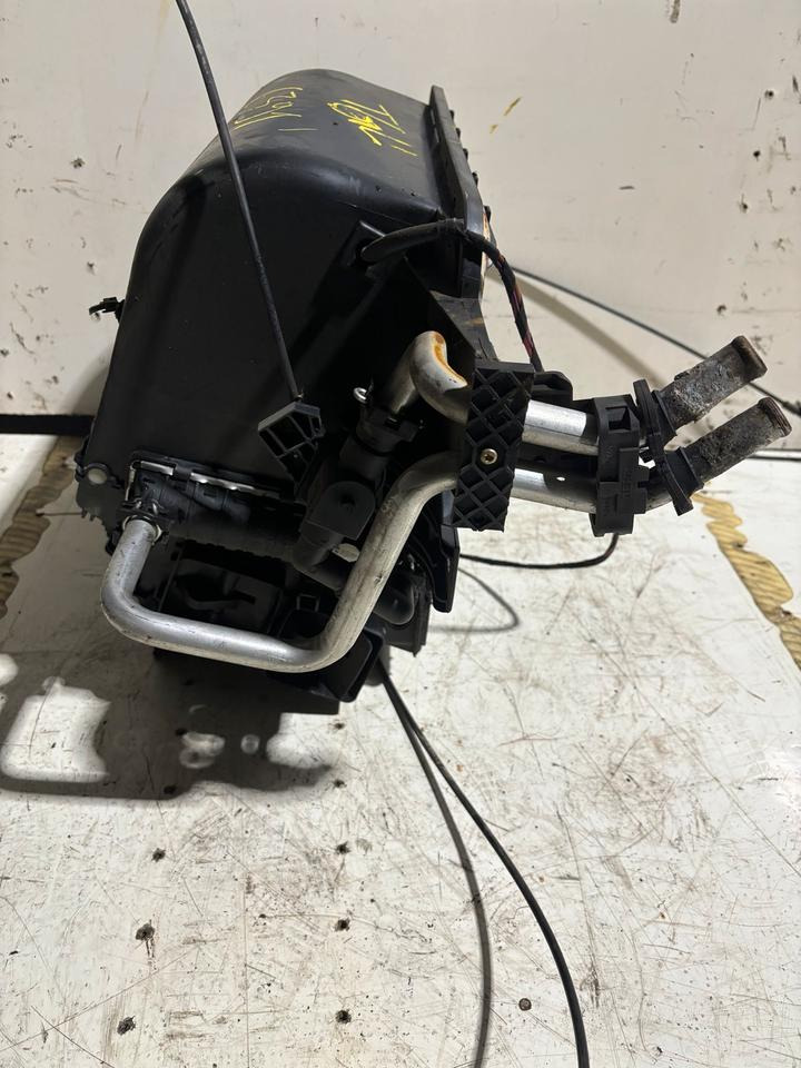 MAN TGL Innenraum Gebläse/Heizung 81.61900.6391 - Ventilador para Camión: foto 3 MAN TGL Innenraum Gebläse/Heizung 81.61900.6391 - Ventilador para Camión: foto 3