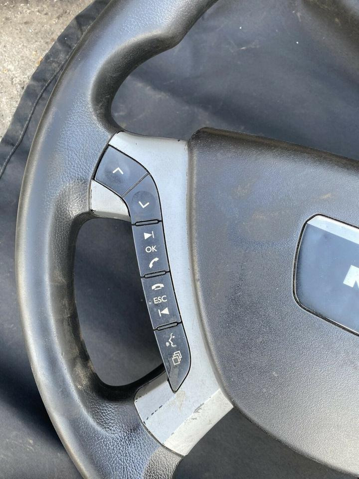 MAN TGL TGM Original Lenkrad Multifunktionslenkrad - Volante para Camión: foto 2 MAN TGL TGM Original Lenkrad Multifunktionslenkrad - Volante para Camión: foto 2