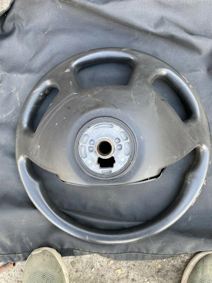 MAN TGL TGM Original Lenkrad Multifunktionslenkrad - Volante para Camión: foto 4 MAN TGL TGM Original Lenkrad Multifunktionslenkrad - Volante para Camión: foto 4