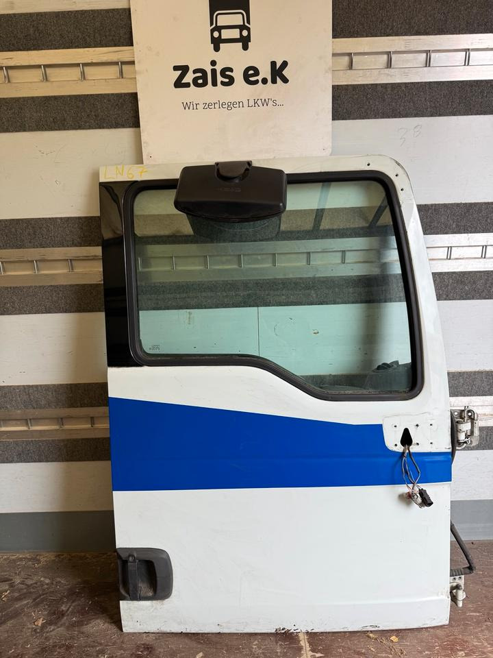 MAN TGX Beifahrertür Weiß Innenverkleidung LN 67 - Puerta y piezas para Camión: foto 1 MAN TGX Beifahrertür Weiß Innenverkleidung LN 67 - Puerta y piezas para Camión: foto 1