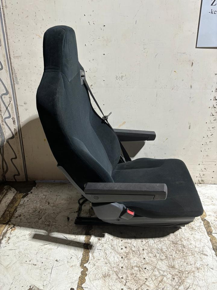 MAN TGX Fahrersitz - Asiento para Camión: foto 2 MAN TGX Fahrersitz - Asiento para Camión: foto 2
