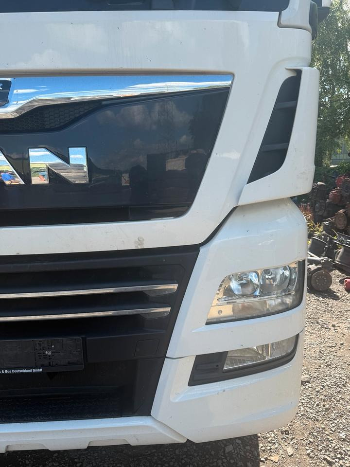 MAN TGX Frontpaket EU6 - Carrocería y exterior para Camión: foto 5 MAN TGX Frontpaket EU6 - Carrocería y exterior para Camión: foto 5