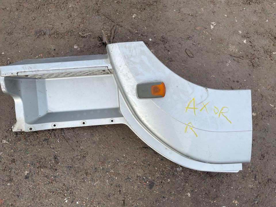 Mercedes AXOR Einstieg Rechts Kotflügel - Peldaño para Camión: foto 1 Mercedes AXOR Einstieg Rechts Kotflügel - Peldaño para Camión: foto 1