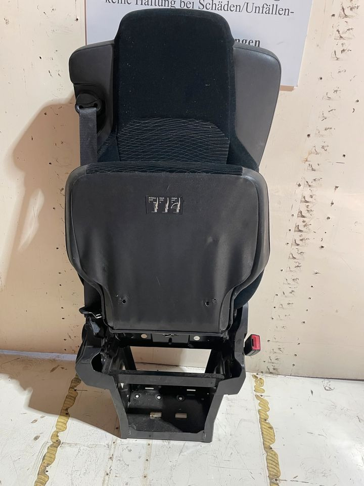 Mercedes Actros MP4 Beifahrersitz A9609103703 - Asiento para Camión: foto 5 Mercedes Actros MP4 Beifahrersitz A9609103703 - Asiento para Camión: foto 5