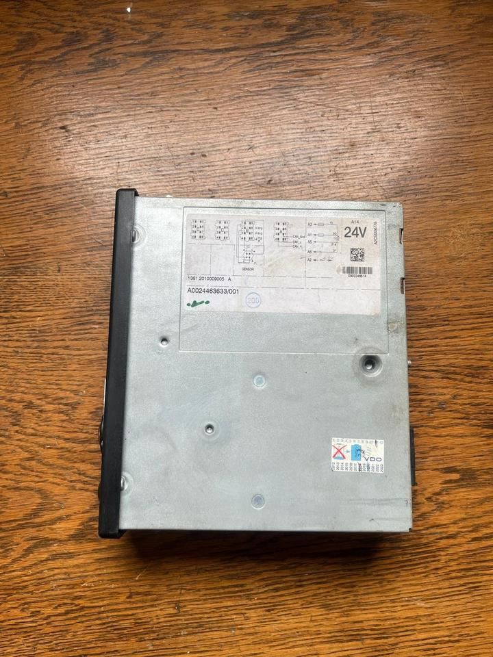 Mercedes Actros MP4 Tachograph A0024463633 - Tacógrafo para Camión: foto 3 Mercedes Actros MP4 Tachograph A0024463633 - Tacógrafo para Camión: foto 3