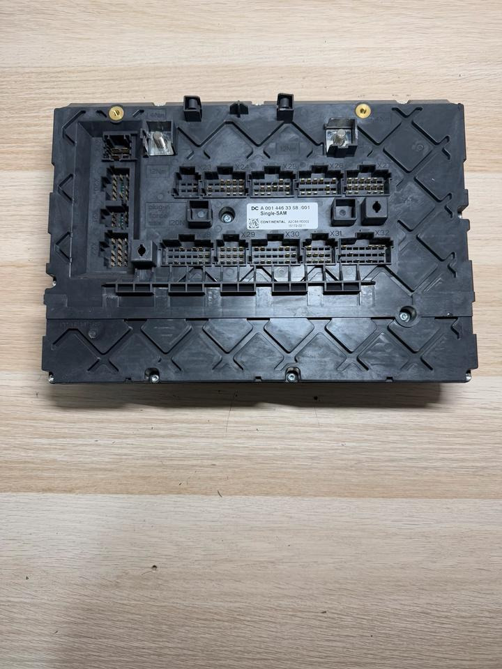 Mercedes Atego 4 EU6 Sicherungskasten A0014463358 - Fusible: foto 3 Mercedes Atego 4 EU6 Sicherungskasten A0014463358 - Fusible: foto 3