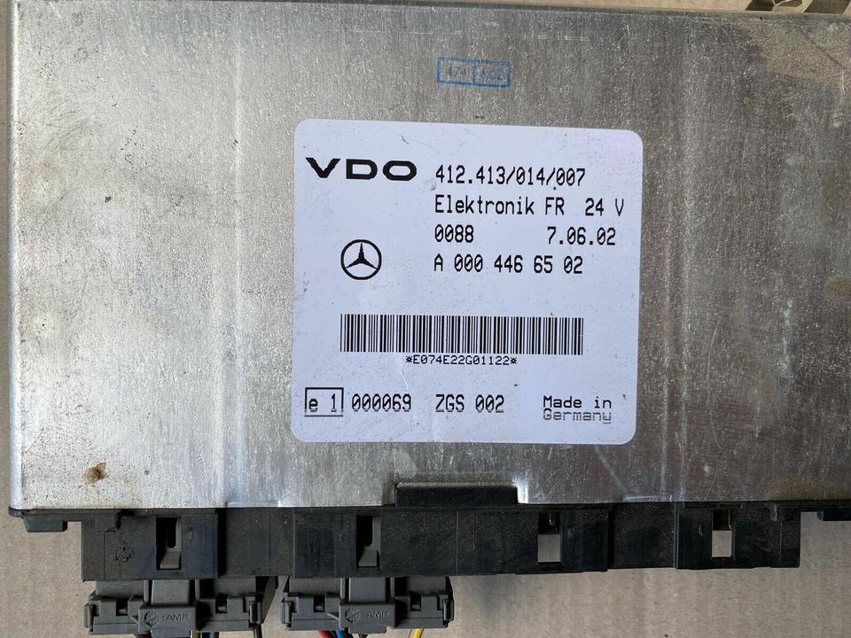 Mercedes Atego Elektronik FR VDO Steuergerät A 000 446 65 02 - Unidad de control para Camión: foto 2 Mercedes Atego Elektronik FR VDO Steuergerät A 000 446 65 02 - Unidad de control para Camión: foto 2