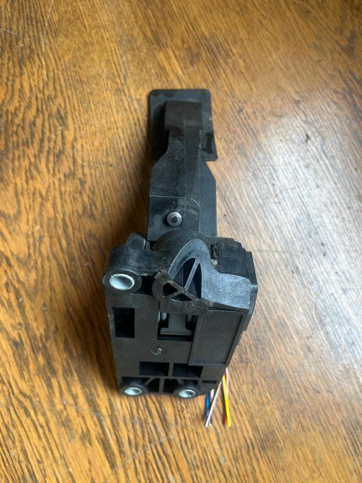 Mercedes Atego Gaspedal A9403000004 - Pedal para Camión: foto 5 Mercedes Atego Gaspedal A9403000004 - Pedal para Camión: foto 5