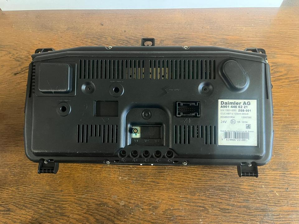 Mercedes Benz Actros MP4 Kombiinstrument / Tacho A9614466221 - Salpicadero para Camión: foto 5 Mercedes Benz Actros MP4 Kombiinstrument / Tacho A9614466221 - Salpicadero para Camión: foto 5