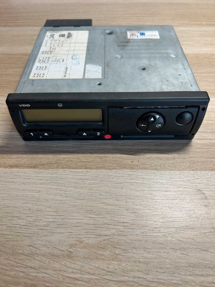 VDO A2C53336776 Digital Tachograph - Piezas de recambio: foto 2 VDO A2C53336776 Digital Tachograph - Piezas de recambio: foto 2