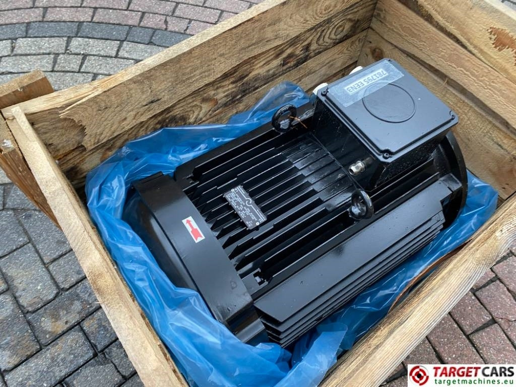 EE AG Hinwill EEN3 225M4/B14S 37KW 400~80V Electri - Motor para Maquinaria de construcción: foto 2 EE AG Hinwill EEN3 225M4/B14S 37KW 400~80V Electri - Motor para Maquinaria de construcción: foto 2