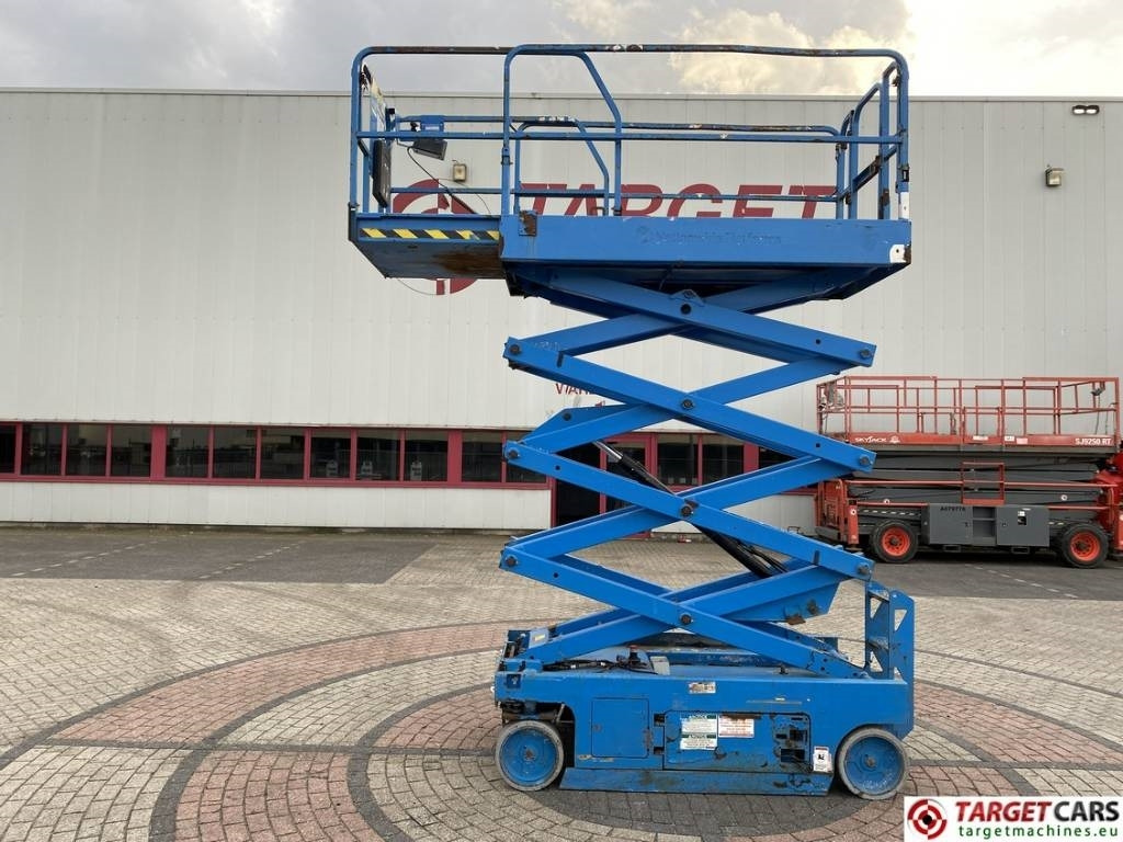 Genie GS-2646 Electric 2646 Scissor Work Lift 992cm - Plataforma de tijeras: foto 5 Genie GS-2646 Electric 2646 Scissor Work Lift 992cm - Plataforma de tijeras: foto 5