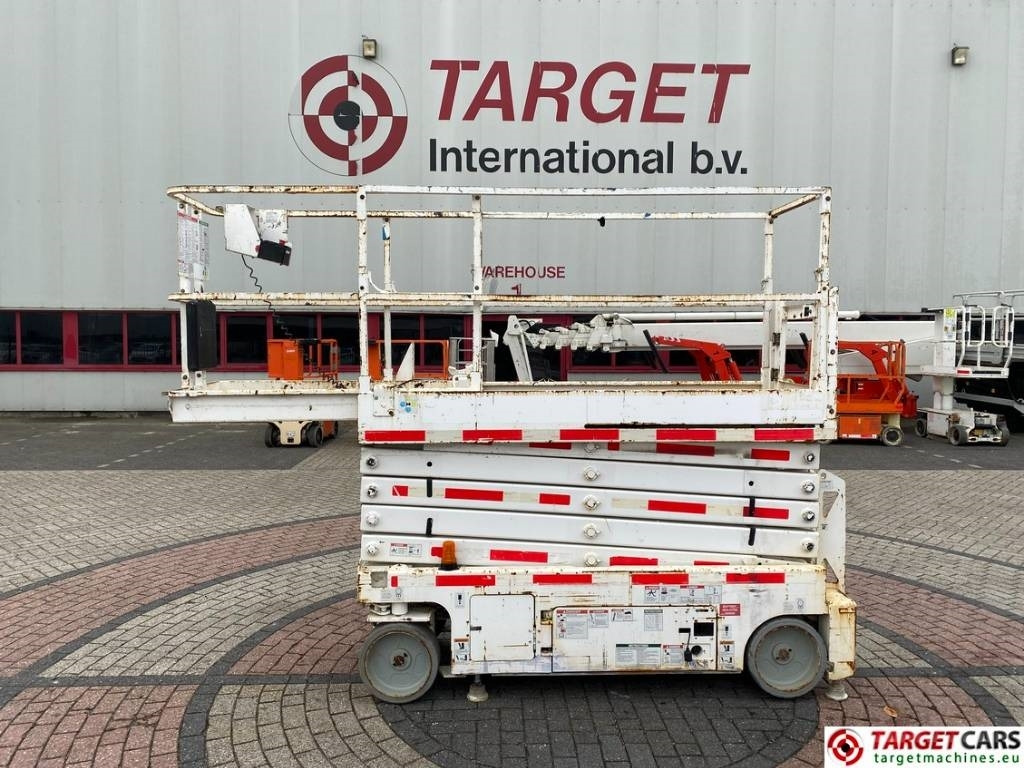 Genie GS-3232 Electric Scissor Work Lift 1175cm - Plataforma de tijeras: foto 5 Genie GS-3232 Electric Scissor Work Lift 1175cm - Plataforma de tijeras: foto 5