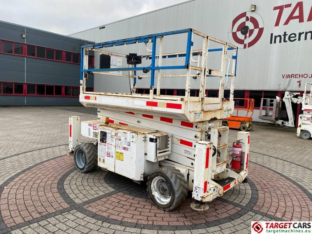 Genie GS-4069RT Diesel 4x4 Scissor Work Lift 1412cm - Plataforma de tijeras: foto 4 Genie GS-4069RT Diesel 4x4 Scissor Work Lift 1412cm - Plataforma de tijeras: foto 4