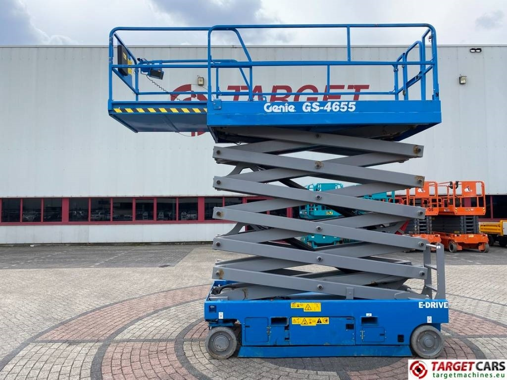 Genie GS-4655 Electric E-Drive Scissor Work Lift 1595cm - Plataforma de tijeras: foto 5 Genie GS-4655 Electric E-Drive Scissor Work Lift 1595cm - Plataforma de tijeras: foto 5