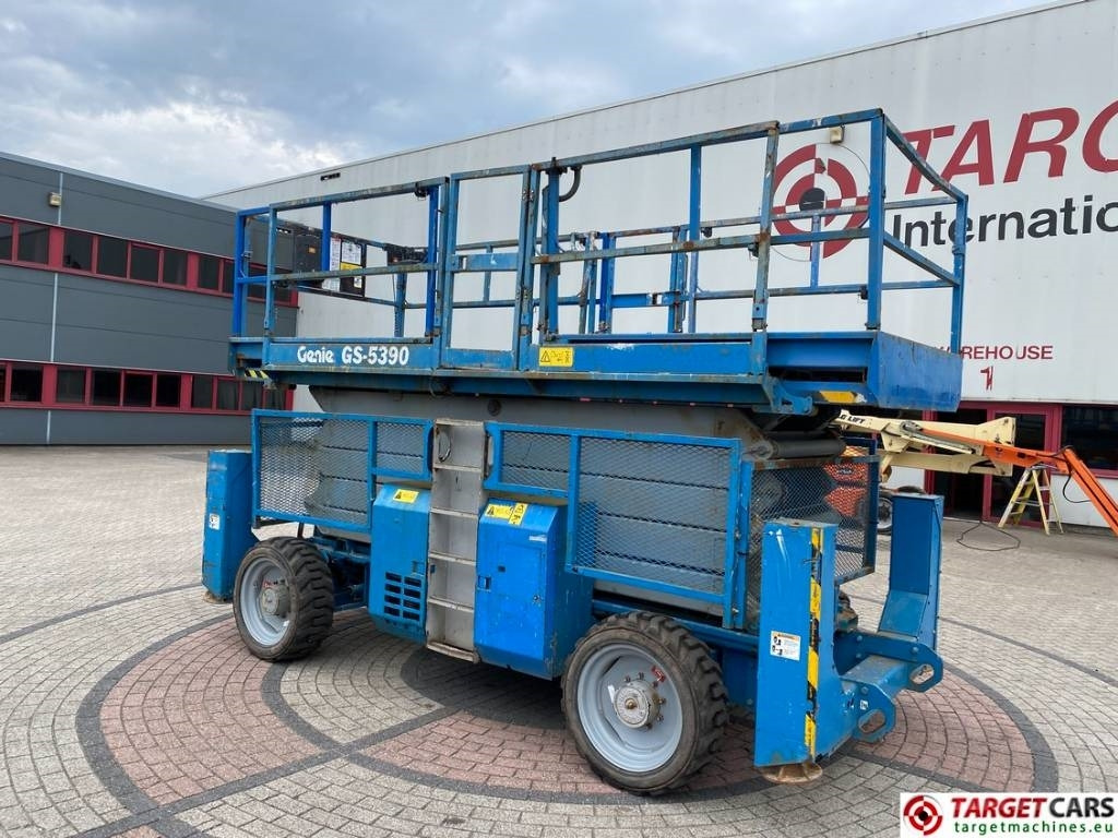 Genie GS-5390RT Diesel 4x4 Scissor Work Lift 1815cm - Plataforma de tijeras: foto 4 Genie GS-5390RT Diesel 4x4 Scissor Work Lift 1815cm - Plataforma de tijeras: foto 4