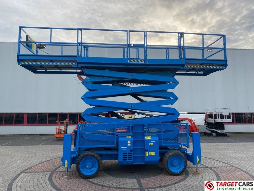 Genie GS-5390RT Diesel 4x4 Scissor Work Lift 1815cm - Plataforma de tijeras: foto 5 Genie GS-5390RT Diesel 4x4 Scissor Work Lift 1815cm - Plataforma de tijeras: foto 5