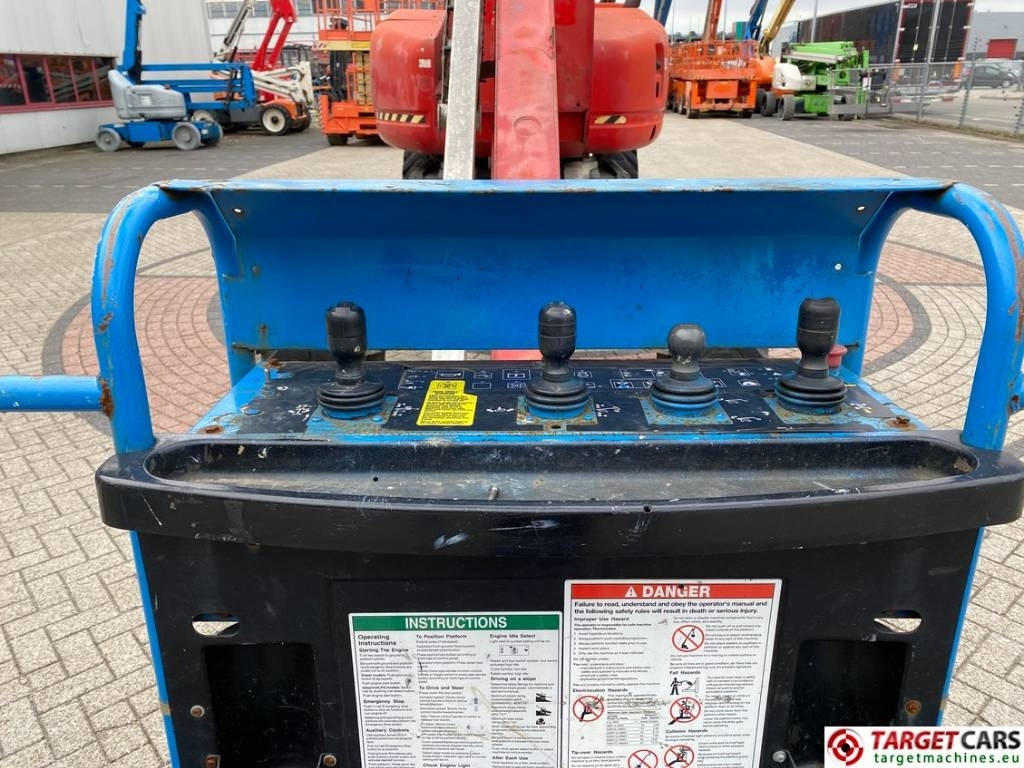 Leasing de Genie Z-135/70 Articulated 4x4x4 Diesel Boom Lift 4315cm  Genie Z-135/70 Articulated 4x4x4 Diesel Boom Lift 4315cm: foto 36